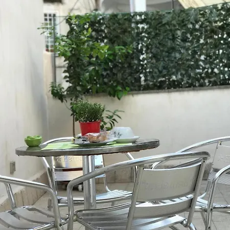 Alojamento de Acomodação e Pequeno-almoço Sunflower Garden